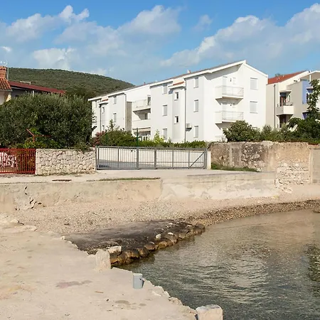 Lovely In Na Moru With Wifi Apartament